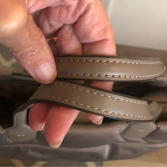 Tory Burch Ella Mini Taupe Puffer Bag. NWOT Approx 13” W x 10” H. Handle drop 8” - Picture 7 of 12